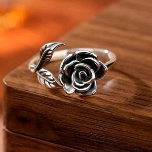 Elegant Silver‎ Rose Ring